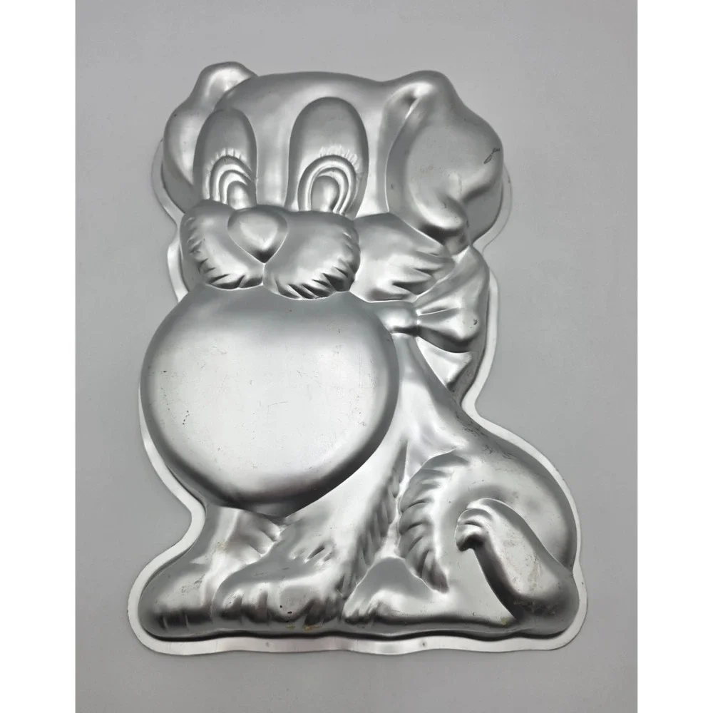 1978‎ Wilton Playful Puppy Cake Pan #502-7636 with Insert